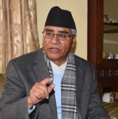 मन्त्री छान्दै देउवा, नेताहरुबीच व्यक्तिगत रस्साकस्सी